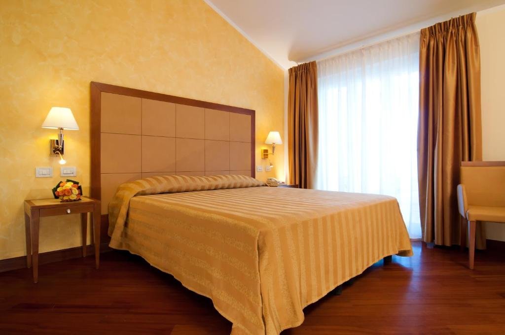 Standard Dreier Zimmer mit Meerblick Versilia Palace Hotel