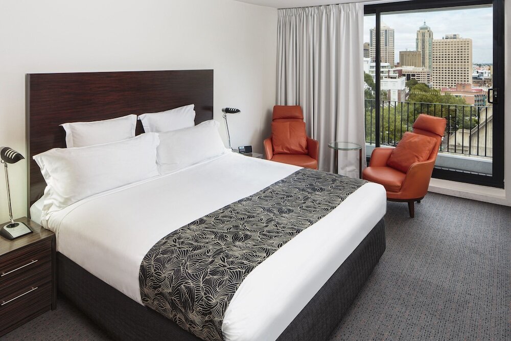 Двухместный номер Premium с балконом Cambridge Hotel Sydney