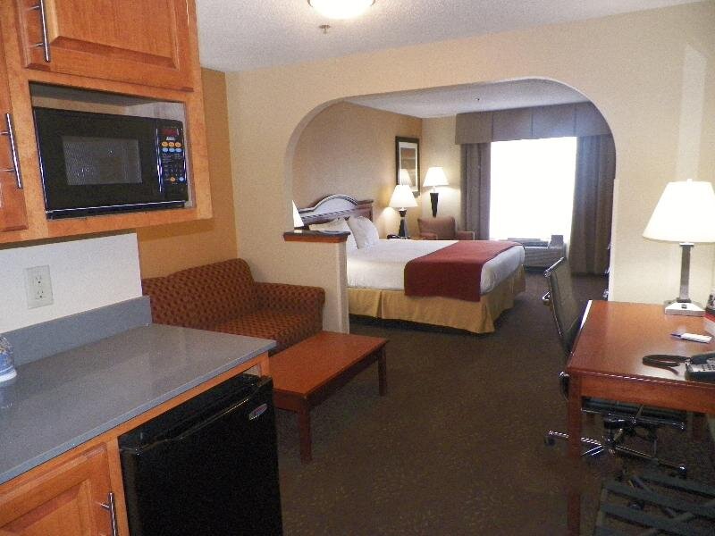 Люкс Holiday Inn Express and Suites Meridian, MS