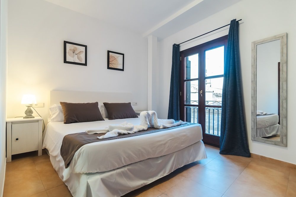 Deluxe Apartment Borne Suites TI by MallorcaSuites