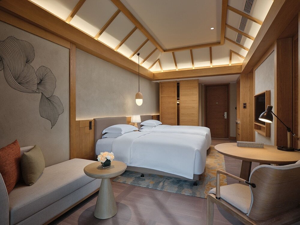 Standard Vierer Zimmer mit Gartenblick Crowne Plaza Shennongjia, an IHG Hotel