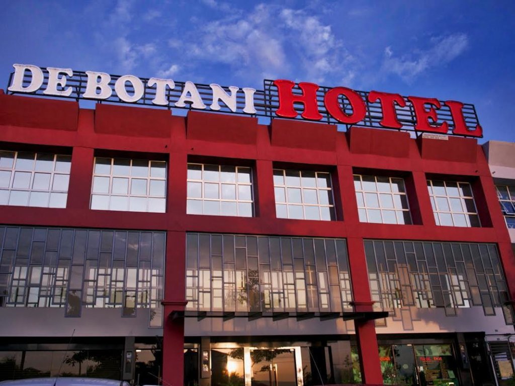 Четырёхместный номер Standard De Botani Hotel