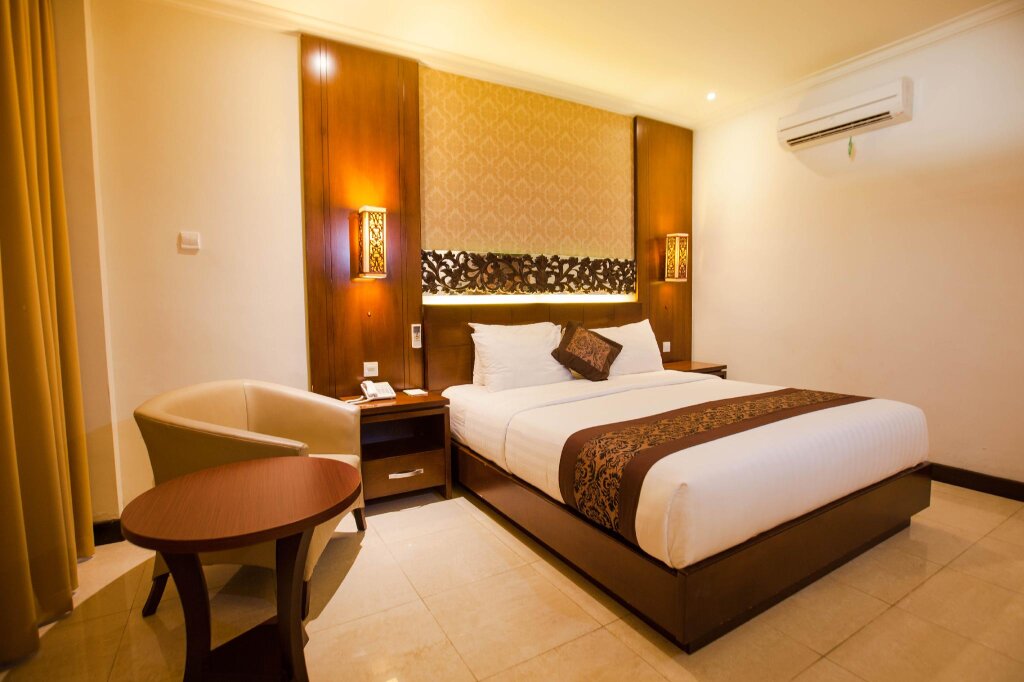 Deluxe room Ari Putri Hotel