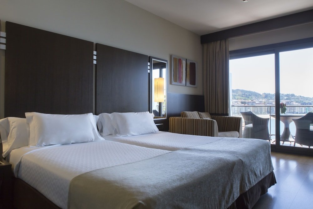 Standard Einzel Zimmer mit Balkon und mit Meerblick Gran Talaso Hotel Sanxenxo