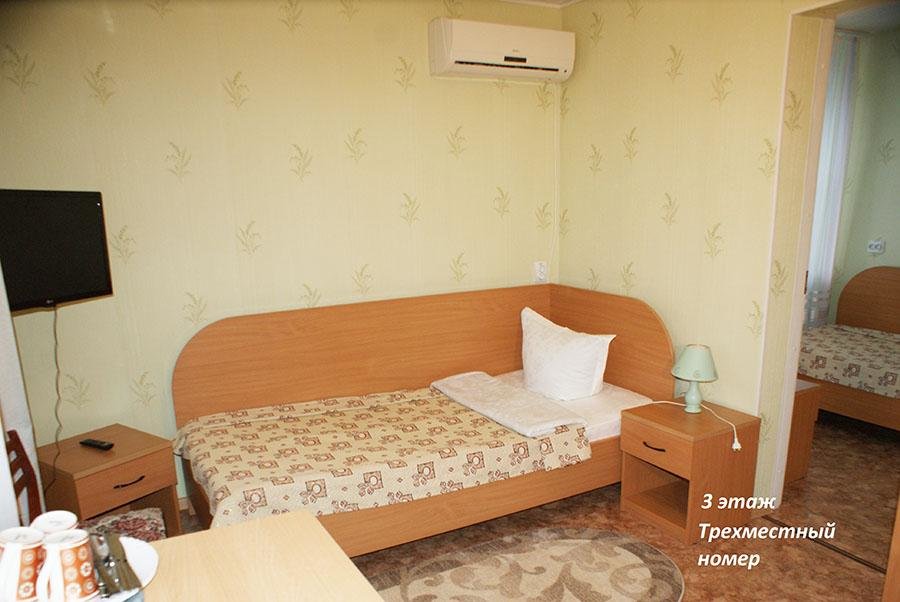 Standard Triple room Sebryakovskaya