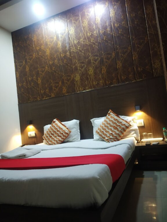 Deluxe Zimmer ADB Rooms Glance Inn Laxmi Nagar