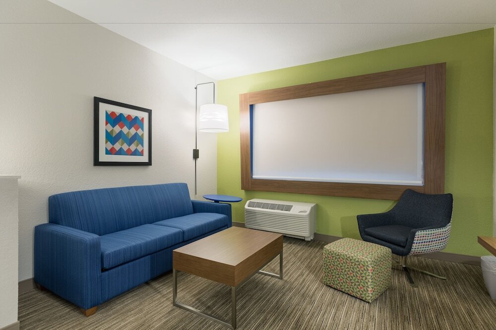 Suite cuádruple Holiday Inn Express and Suites San Marcos South, an IHG Hotel