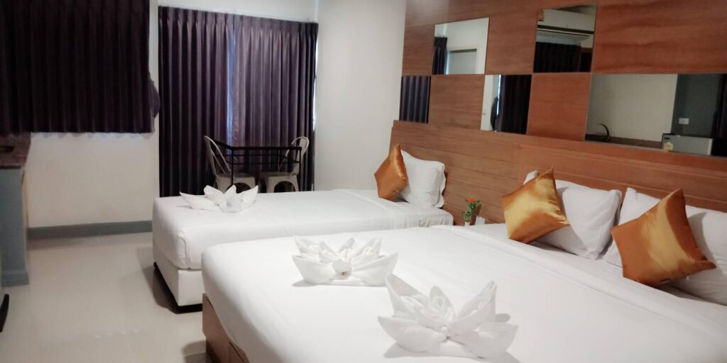 Deluxe Triple room The Greenery central suite & hotel