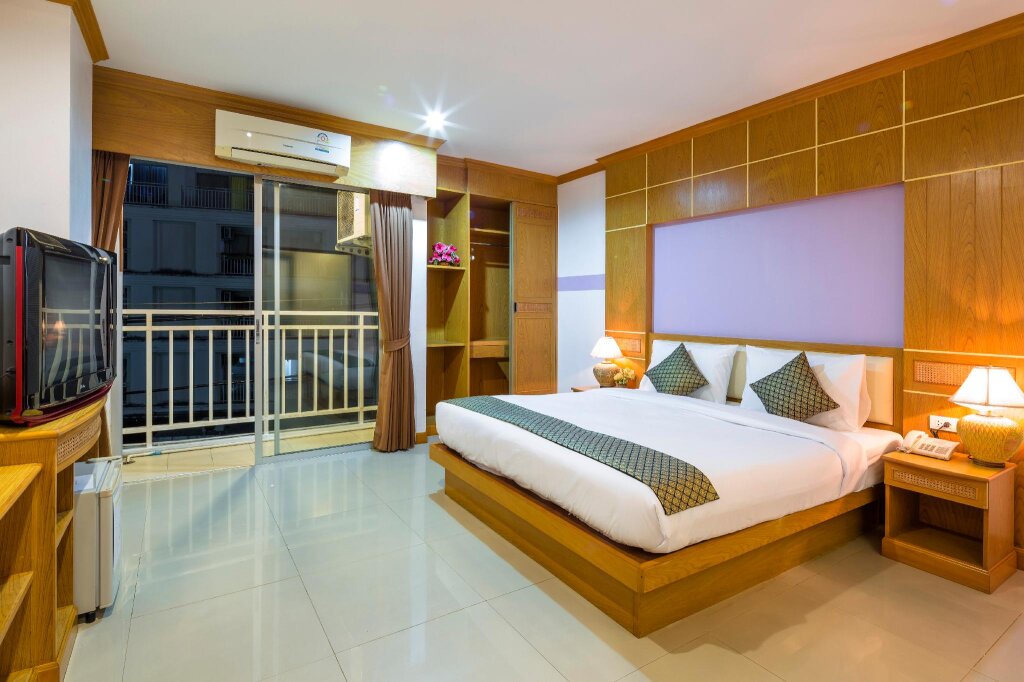 Двухместный номер Deluxe Azure Phuket Hotel