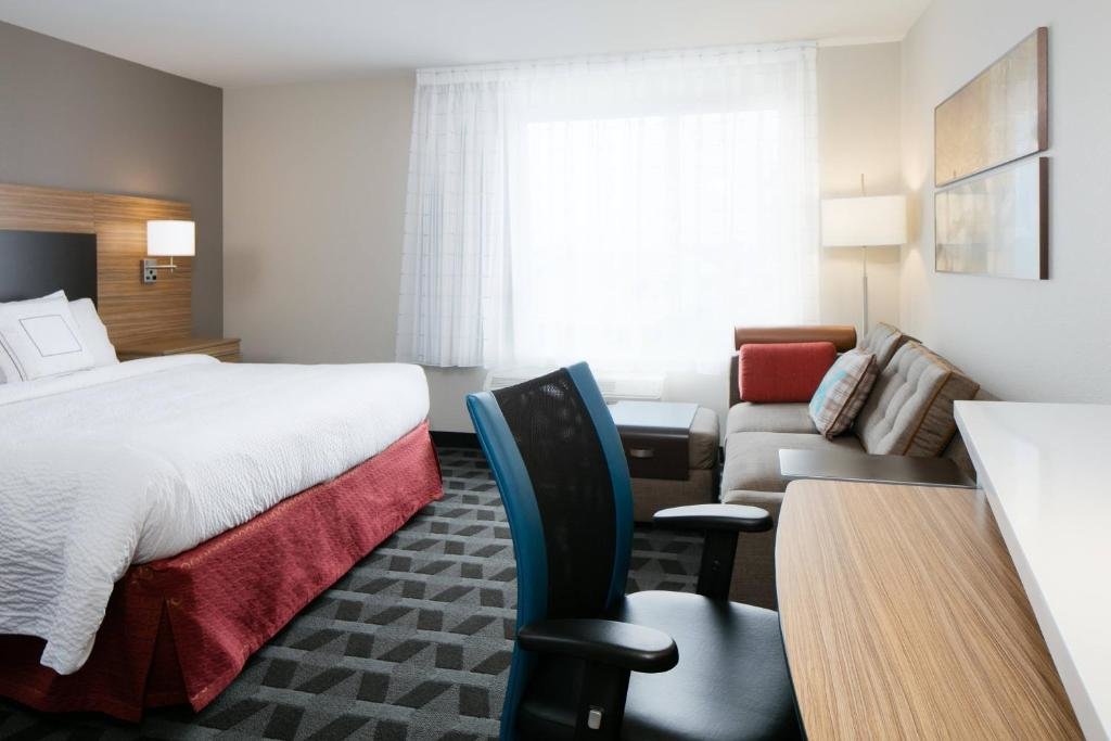 Студия TownePlace Suites by Marriott Kansas City Airport