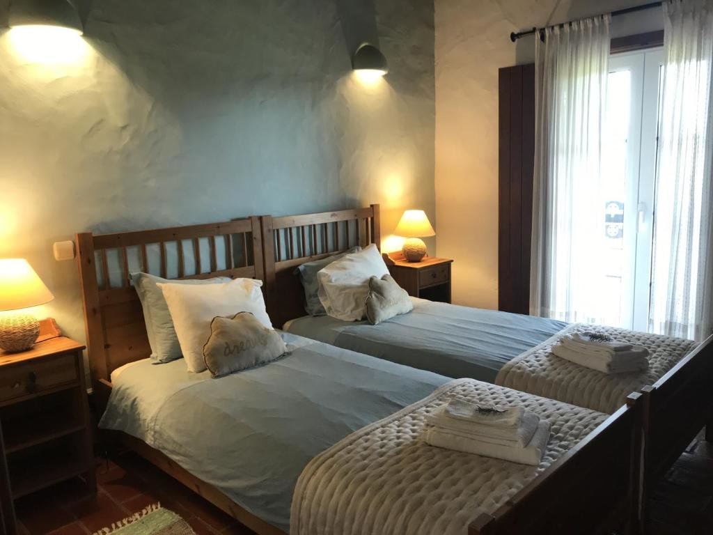2 Bedrooms Cottage Herdade Do Freixial - Turismo Rural