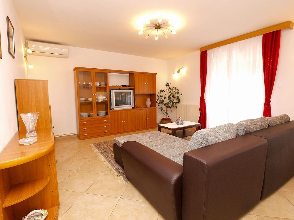 Apartment 3 Zimmer mit Balkon Apartment Mirjana 734