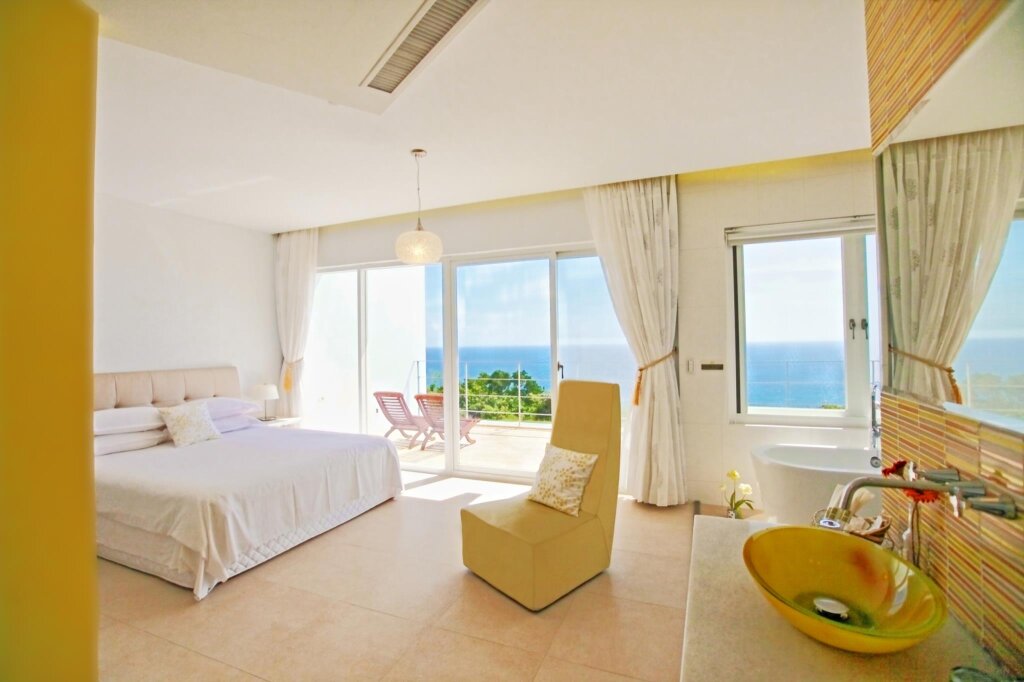 Двухместный номер Standard с балконом и с видом на море Kenting Ocean Paradise Resort