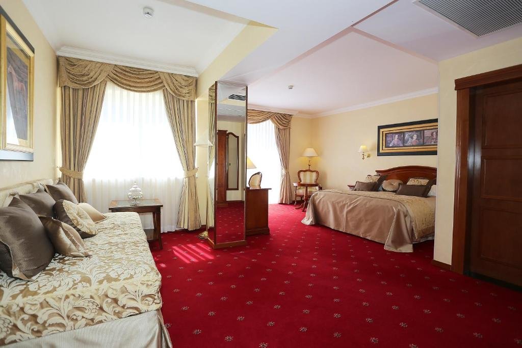 Standard Dreier Zimmer mit Balkon Hotel Niko
