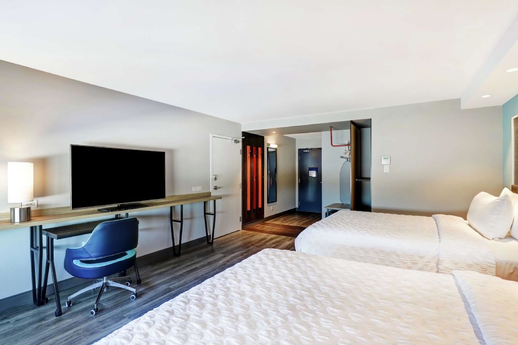 Standard Doppel Zimmer Tru By Hilton Edmonton Windermere