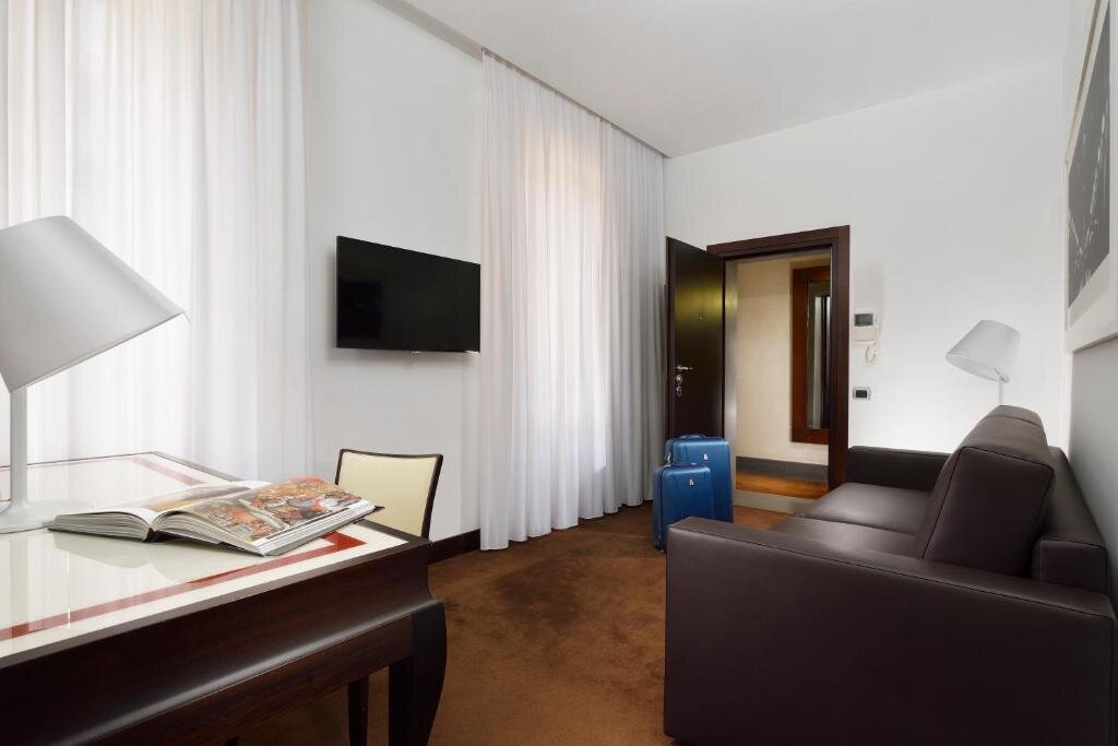 Апартаменты Milano Castello Luxury Apartment