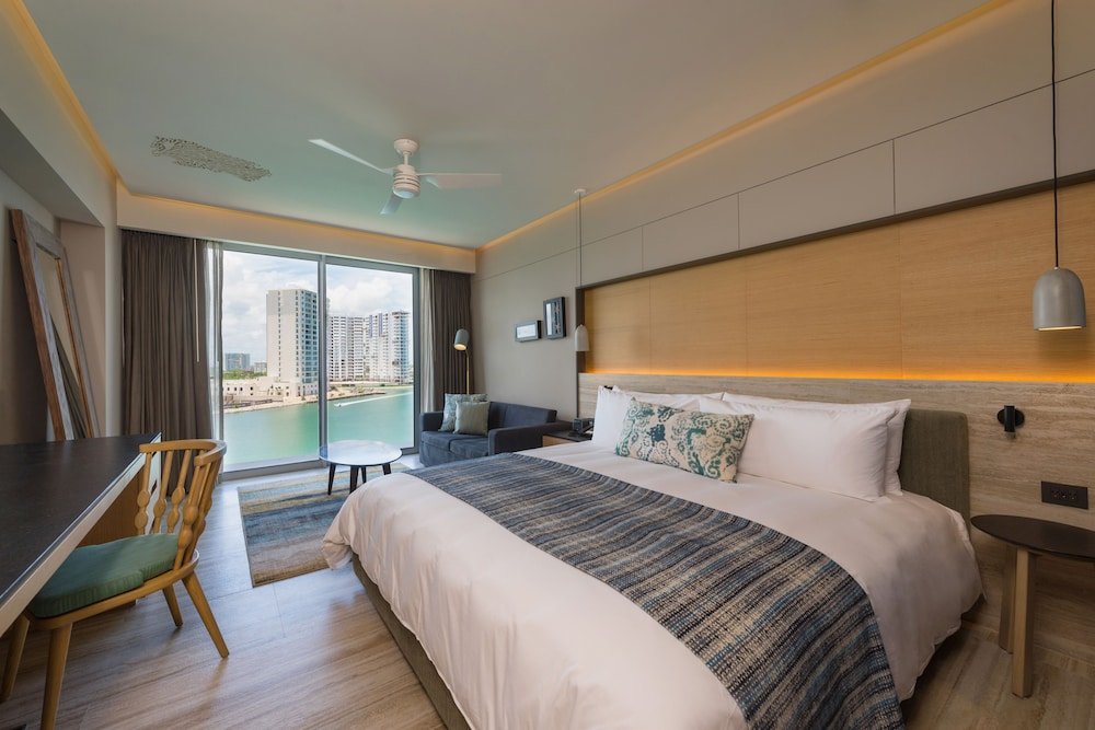Guest Doppel Zimmer mit Balkon und with marina view Renaissance Cancun Resort & Marina