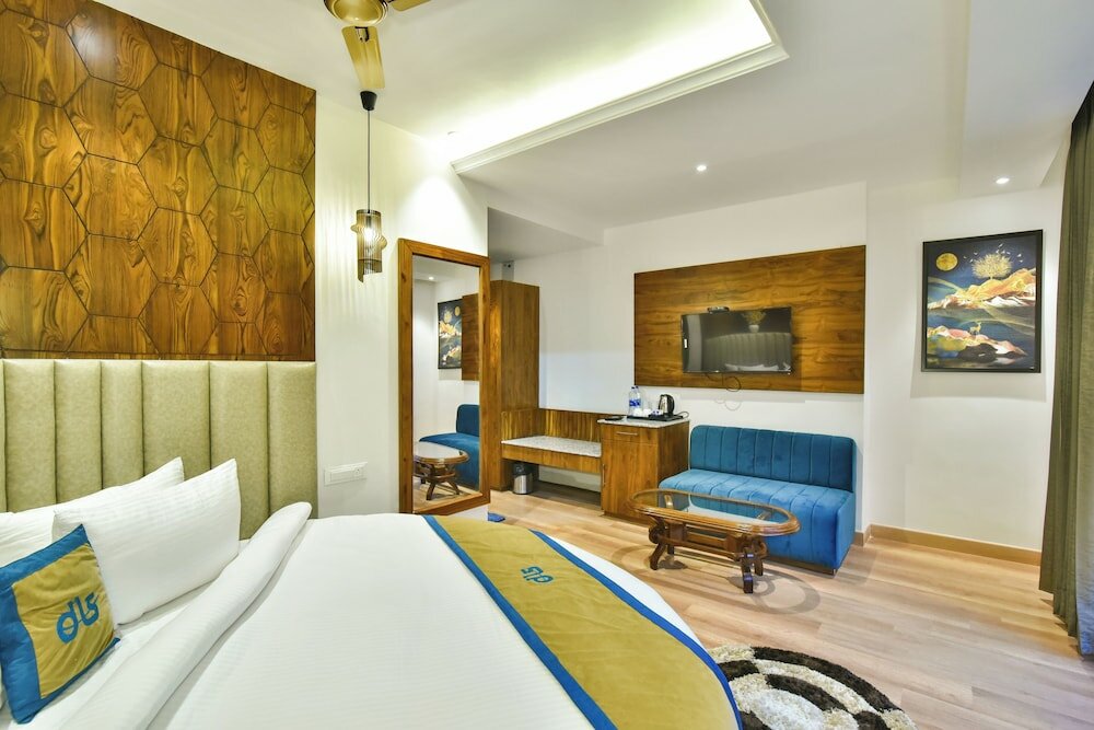 Deluxe room Ark Holiday Inn By DLS Hotels
