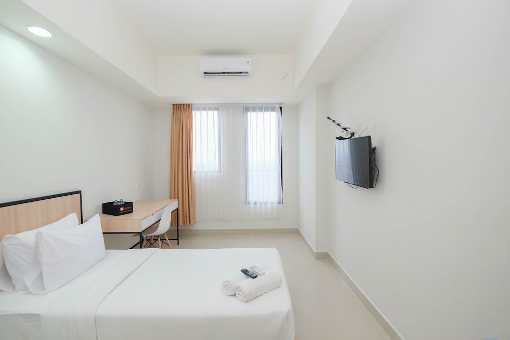 Standard Zimmer Comfort and Strategic Studio at Evenciio Apartment near Campus Area