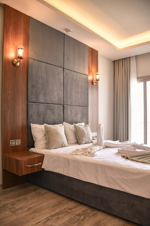Standard Zimmer mit Balkon MIMOZA Seafront Hotel & Beach