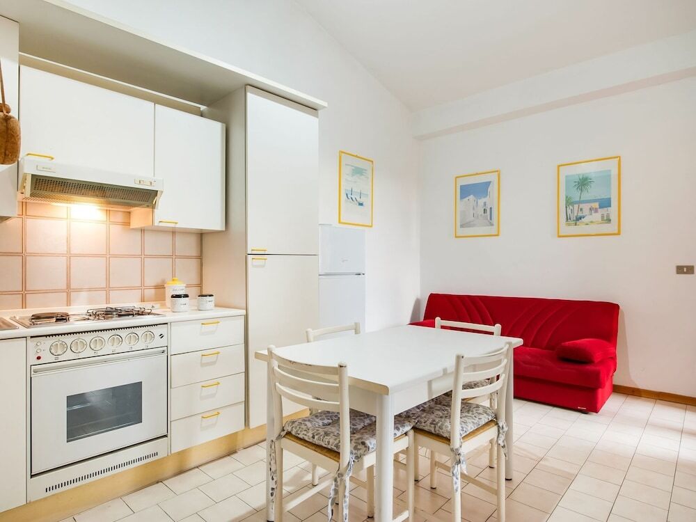Alluring Apartment in Roccalumera With Balcony 洛卡卢美拉