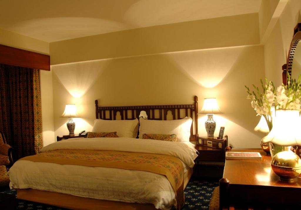 Двухместный номер Executive Faisalabad Serena Hotel
