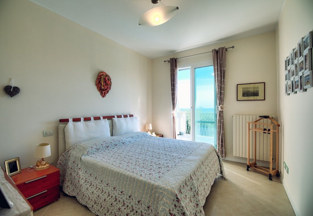 Семейная вилла с 5 комнатами Villa Lucia Riviera dei Fiori Pool