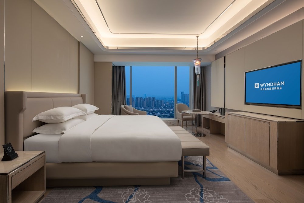 Standard Double room with city view Wyndham Shaoxing Keqiao