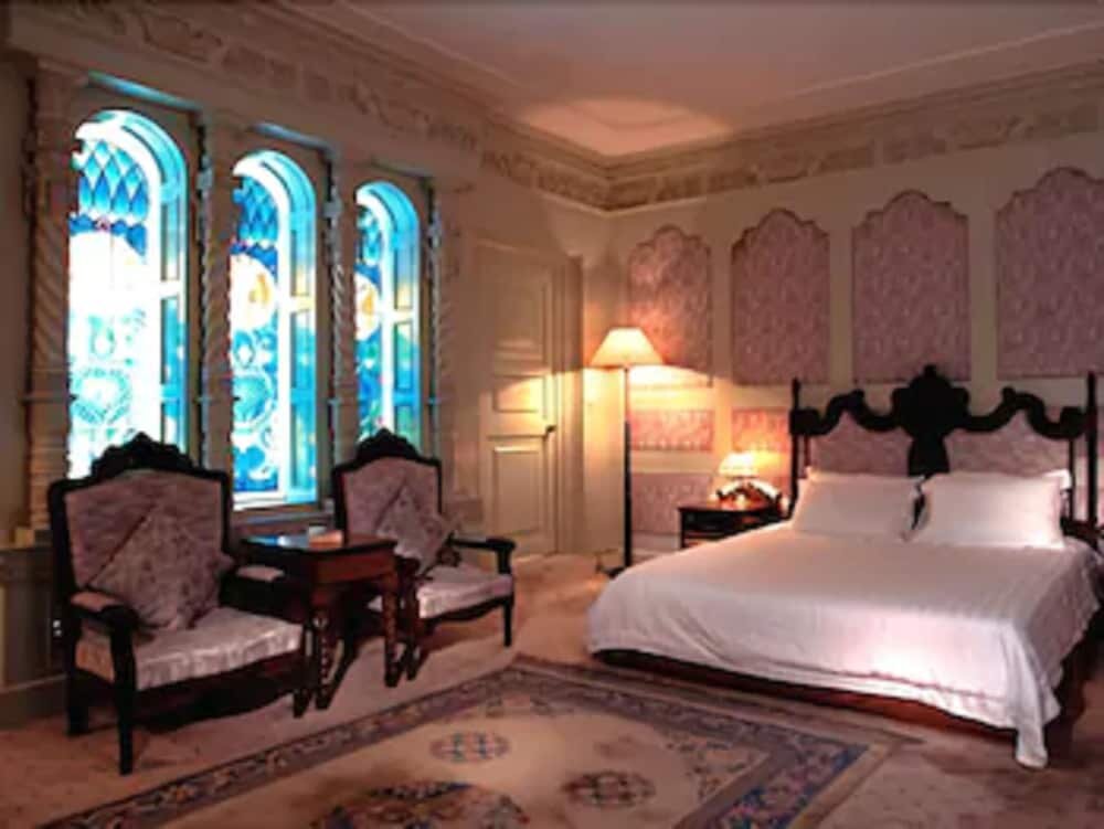 Deluxe Doppel Zimmer mit Balkon und mit Gartenblick Jin Jiang Jing An Hotel