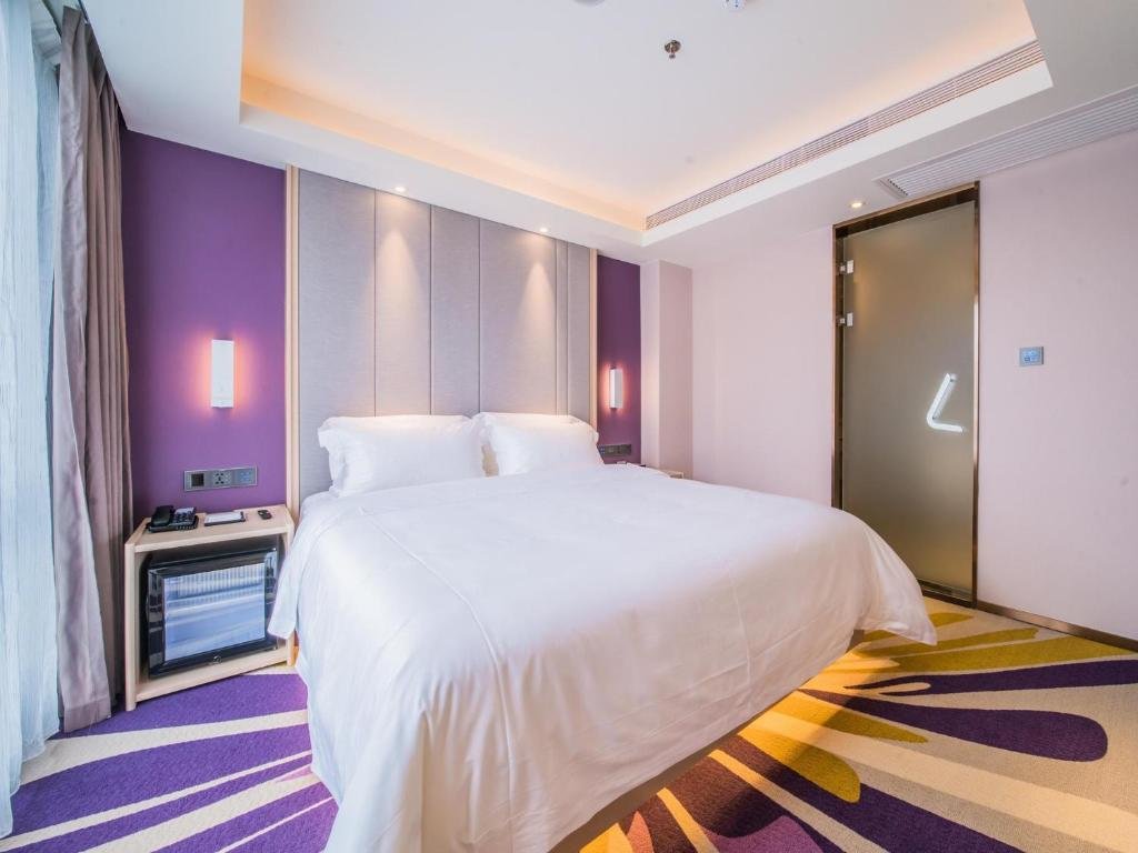 Deluxe Suite Lavande Hotels·Zhuhai Qinglv Middle Road Opera House