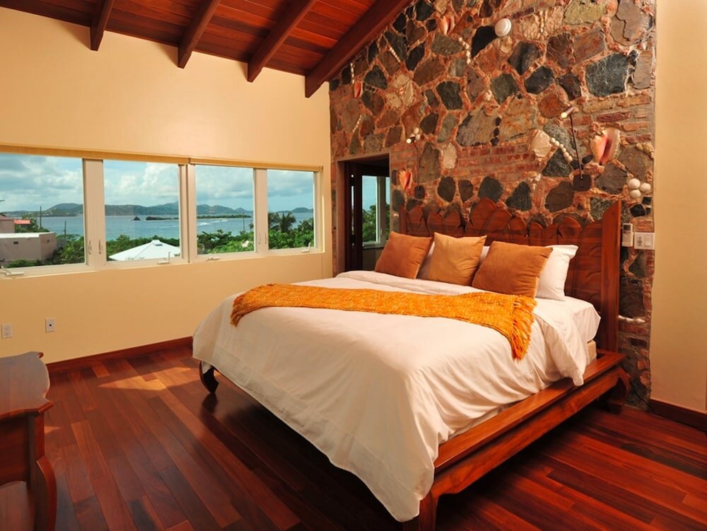 3 Bedrooms Deluxe Suite with balcony Sea Shore Allure