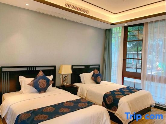 Suite tripla Qianhe International Hotel