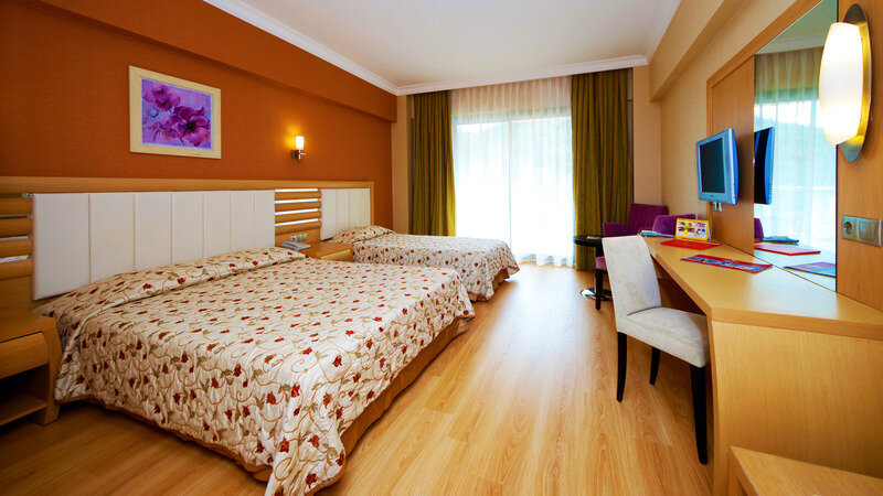 Standard Doppel Zimmer mit Balkon Grand Pasa Hotel