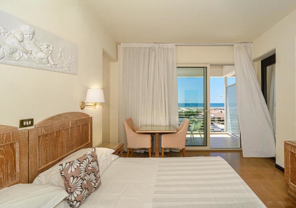 Standard Double room with balcony and with sea view Hotel Joseph