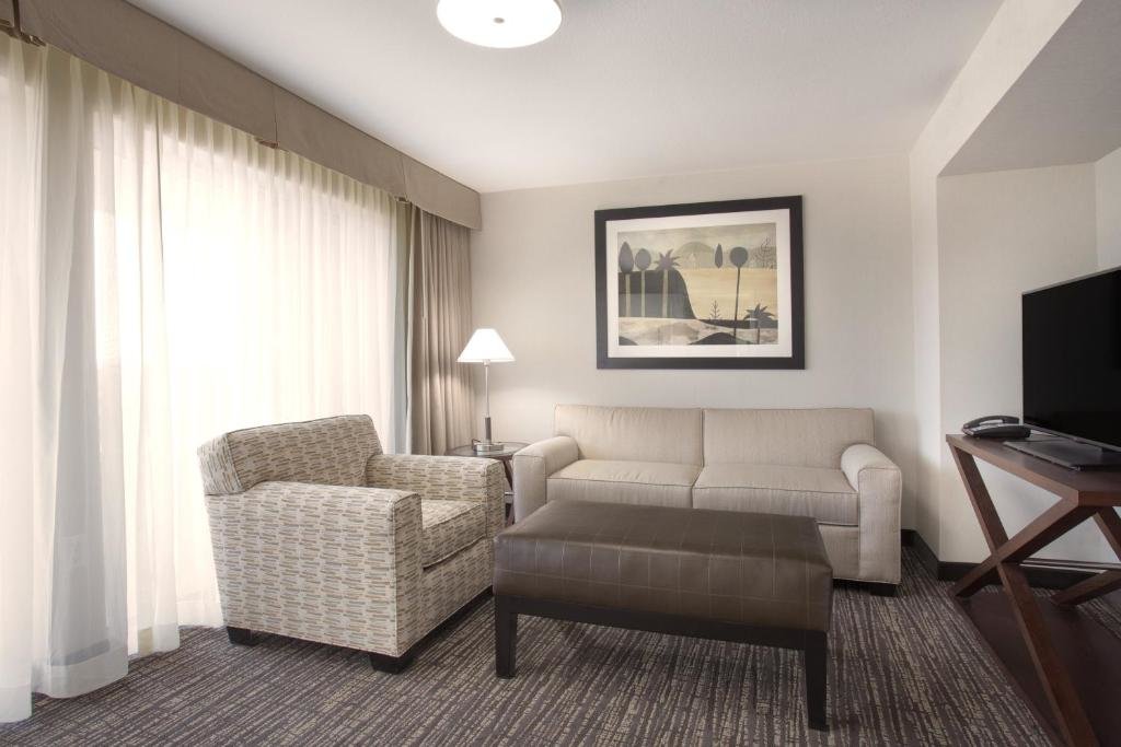 Suite Holiday Inn Scottsdale North- Airpark, an IHG Hotel