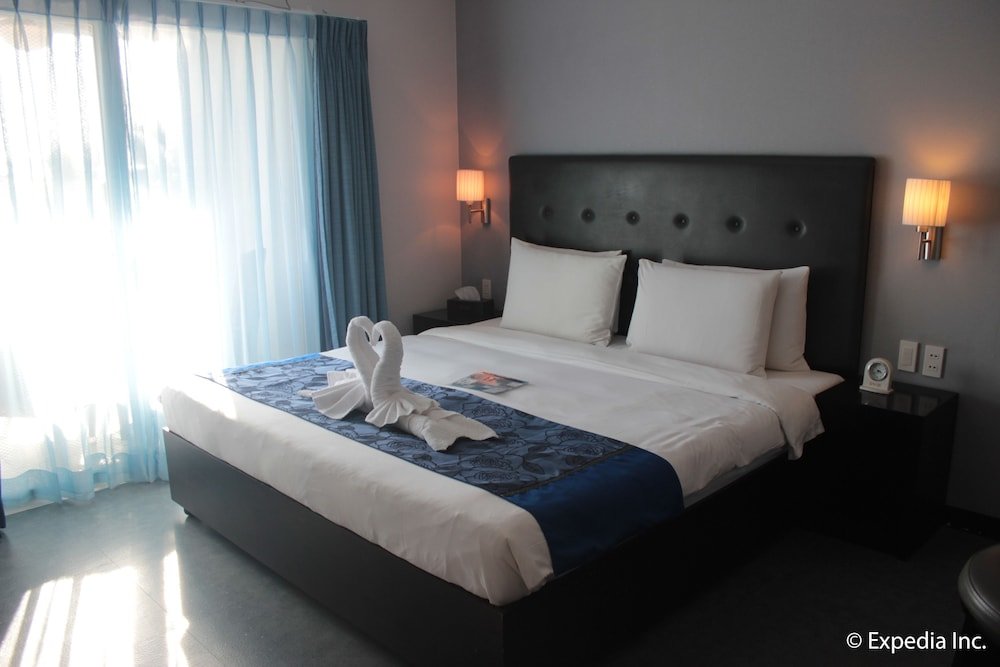 Deluxe Doppel Zimmer mit Balkon Sun Plaza Subic Hotel