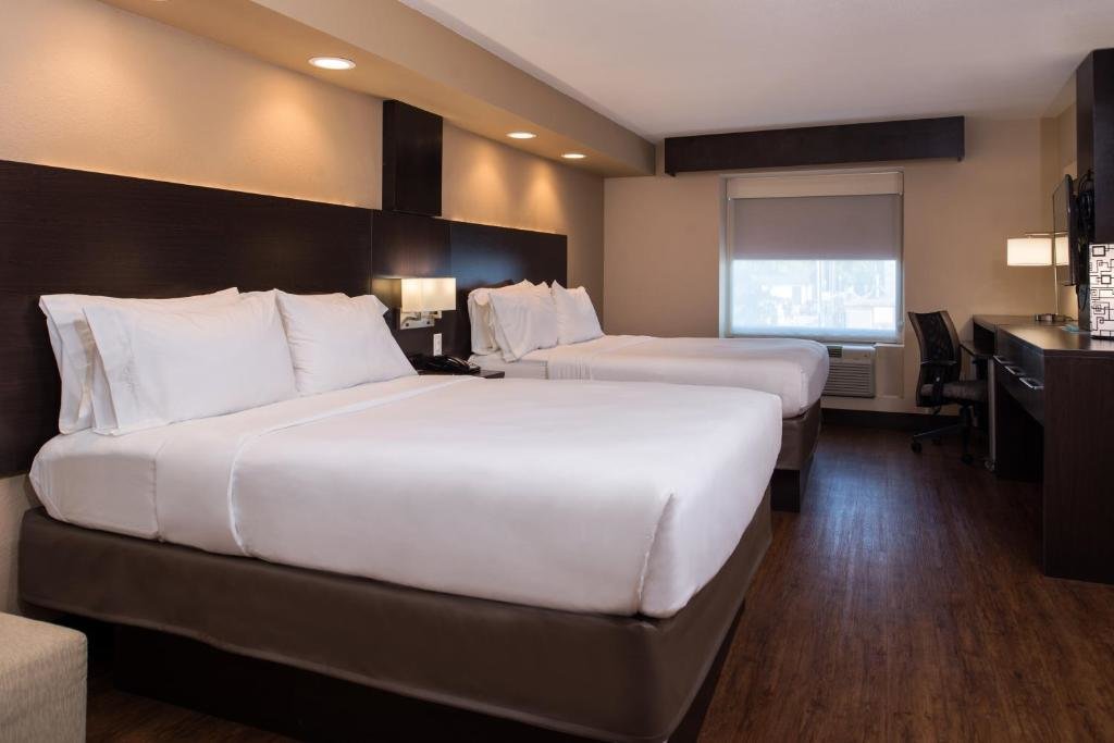 Двухместный номер Standard Holiday Inn Express & Suites San Antonio Medical Center North, an IHG Hotel