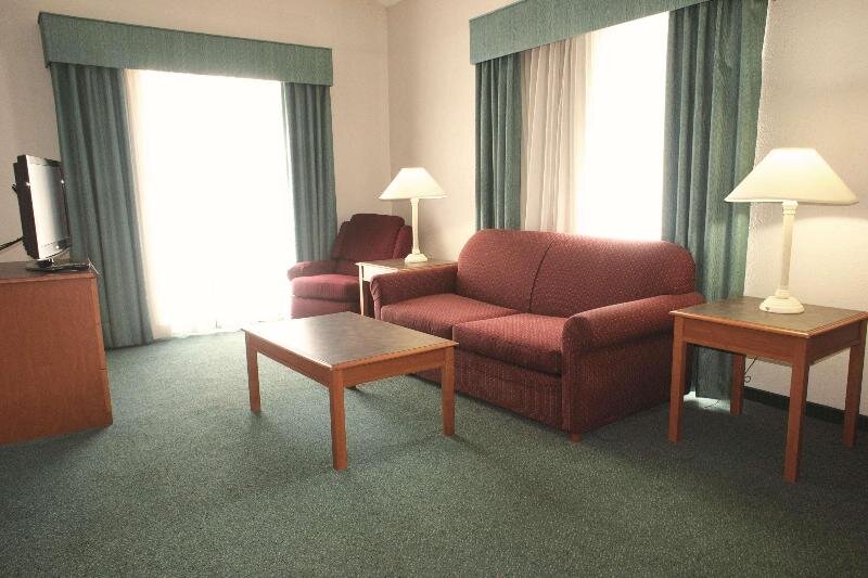 Double Suite with city view La Quinta Inn by Wyndham Columbus Airport Area