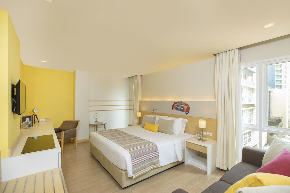 Deluxe Double room with city view Pattaya Sea View Hotel - SHA Extra Plus
