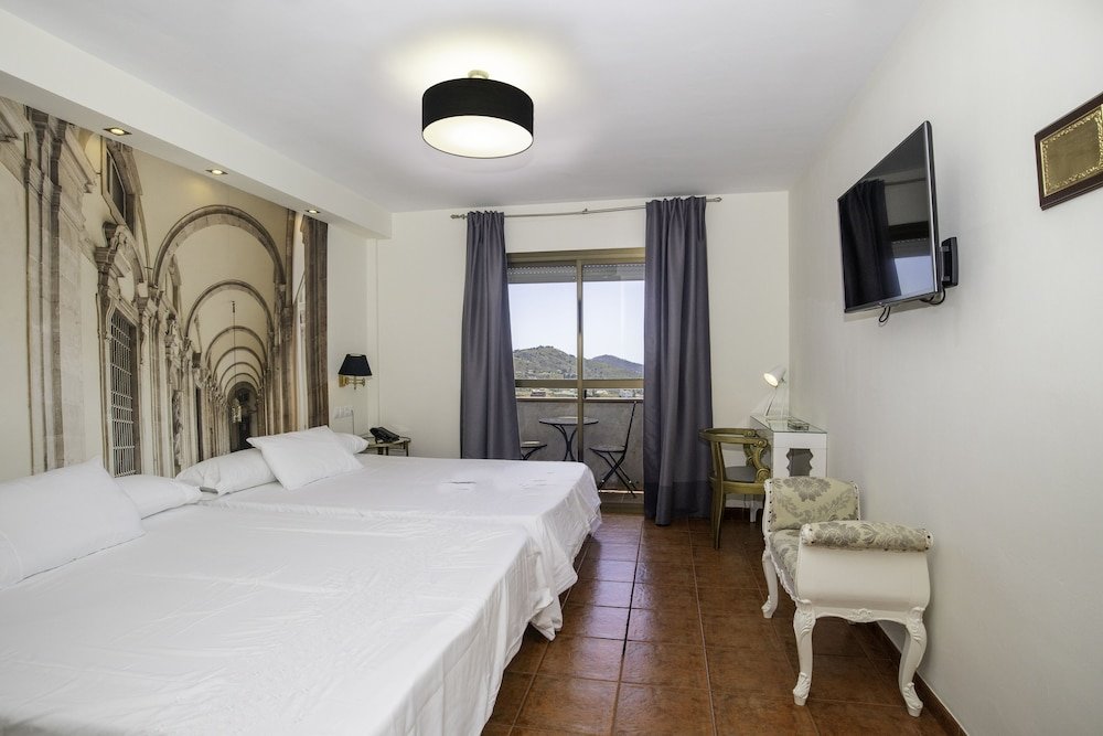 Standard Vierer Zimmer mit Balkon Hotel y Bungalows Balcón de Competa