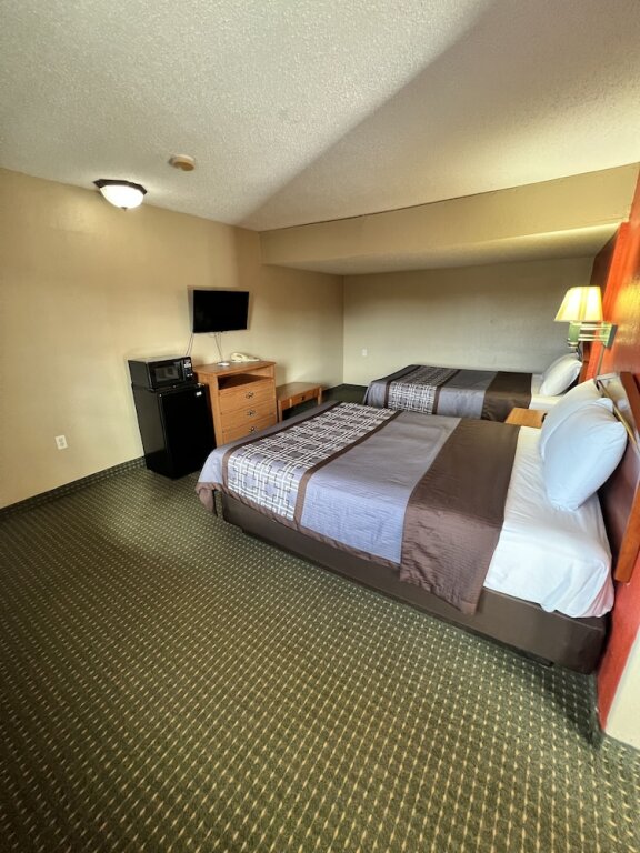 Suite Continental Inn and Suites