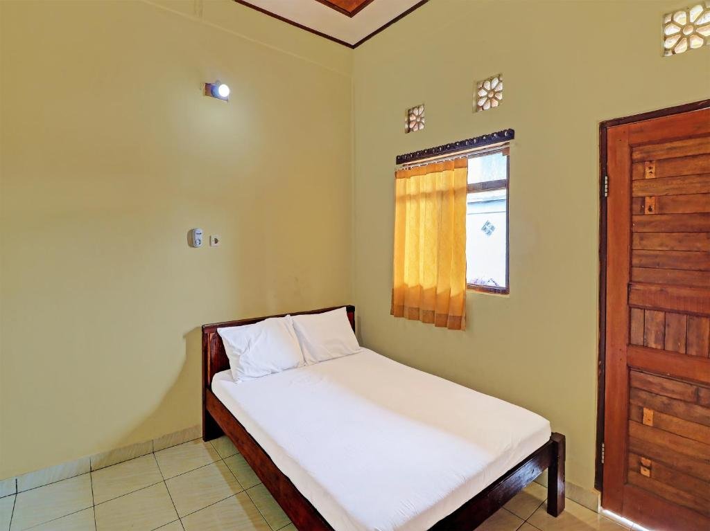 Standard room OYO 91208 Suana Guest House
