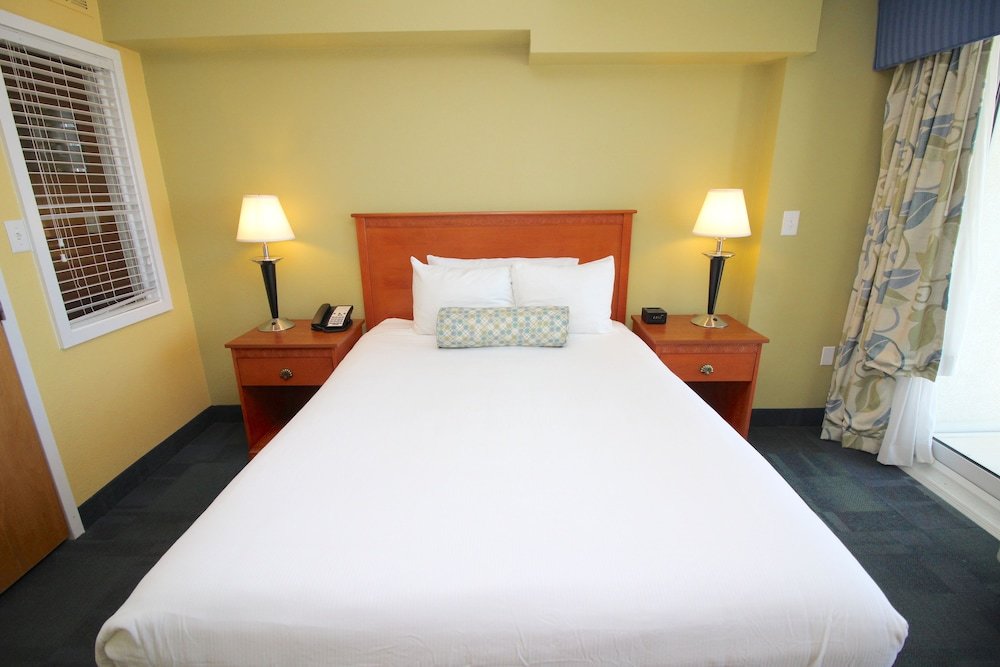 Номер Deluxe c 1 комнатой с балконом Ocean Sands Resort by VSA Resorts