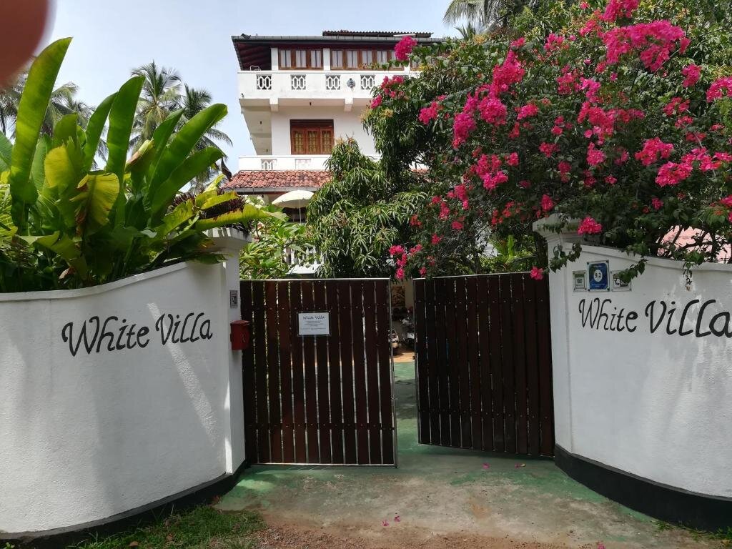 Апартаменты White Villa