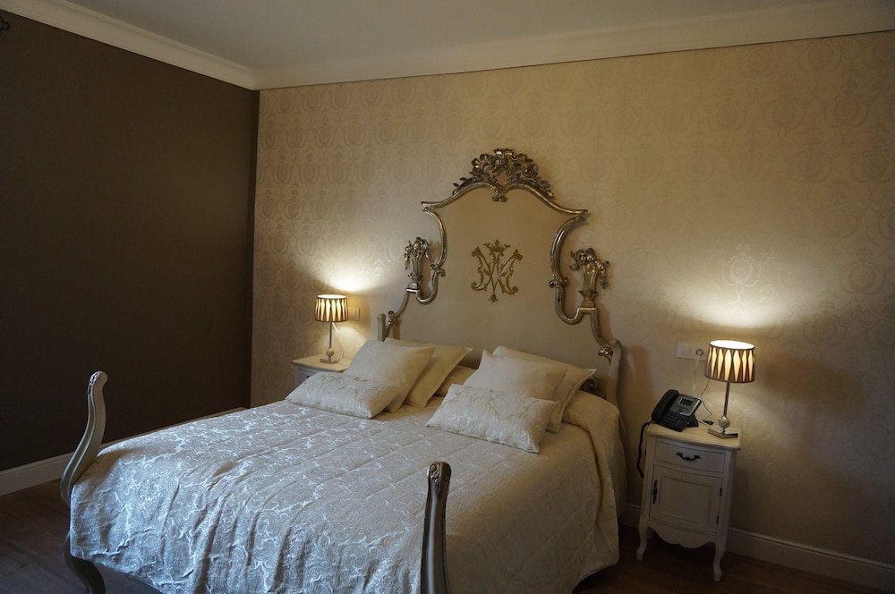 Deluxe Double room with mountain view Hotel Can Ribalta