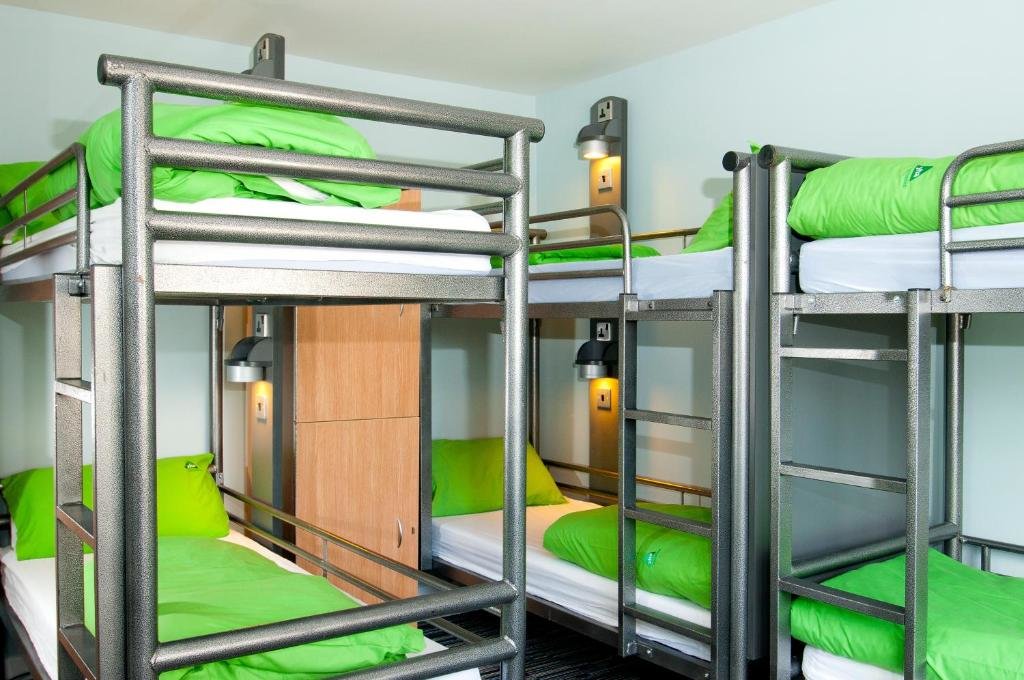 Кровать в общем номере YHA Stratford-Upon-Avon