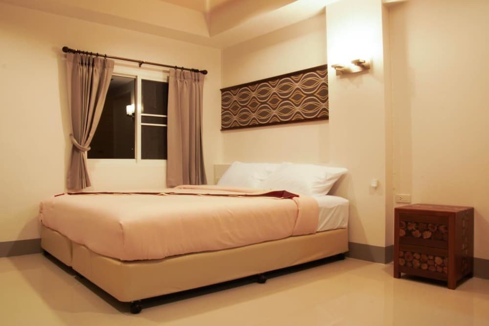 Standard Double room with balcony V Place Residence