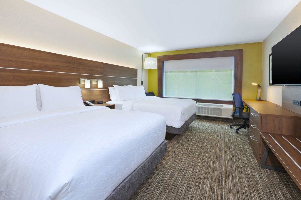 Standard Double room Holiday Inn Express & Suites - Painesville - Concord, an IHG Hotel