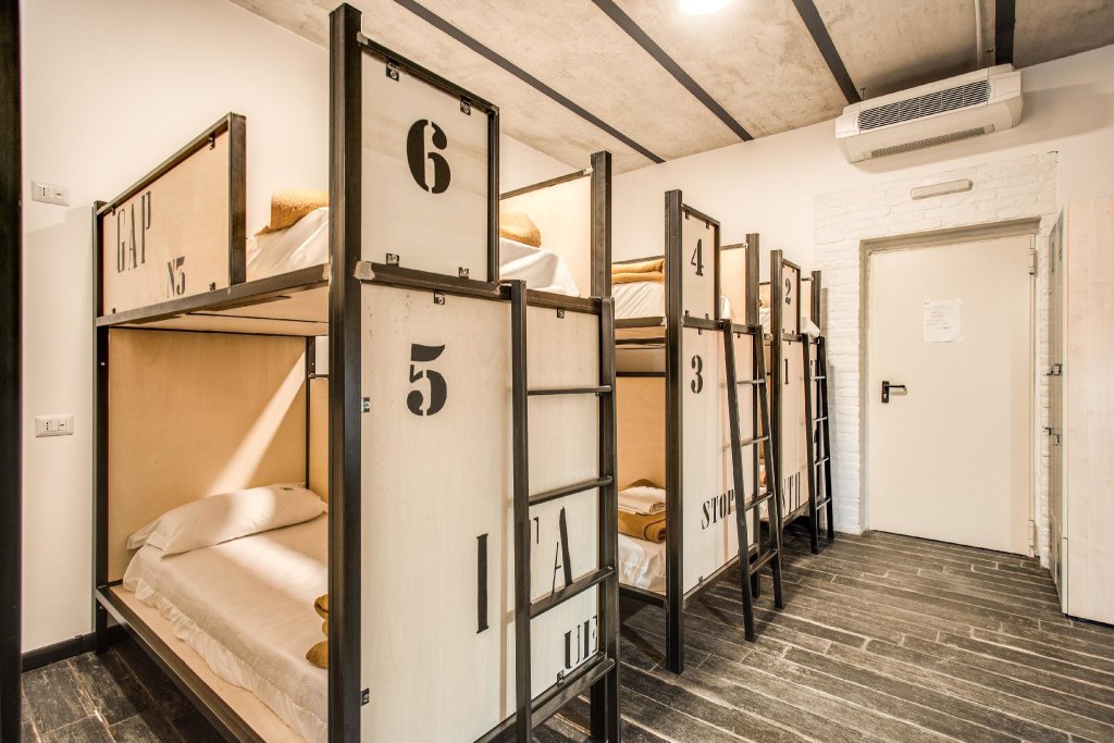 Lit en dortoir (dortoir masculin) Hostel Trastevere 2