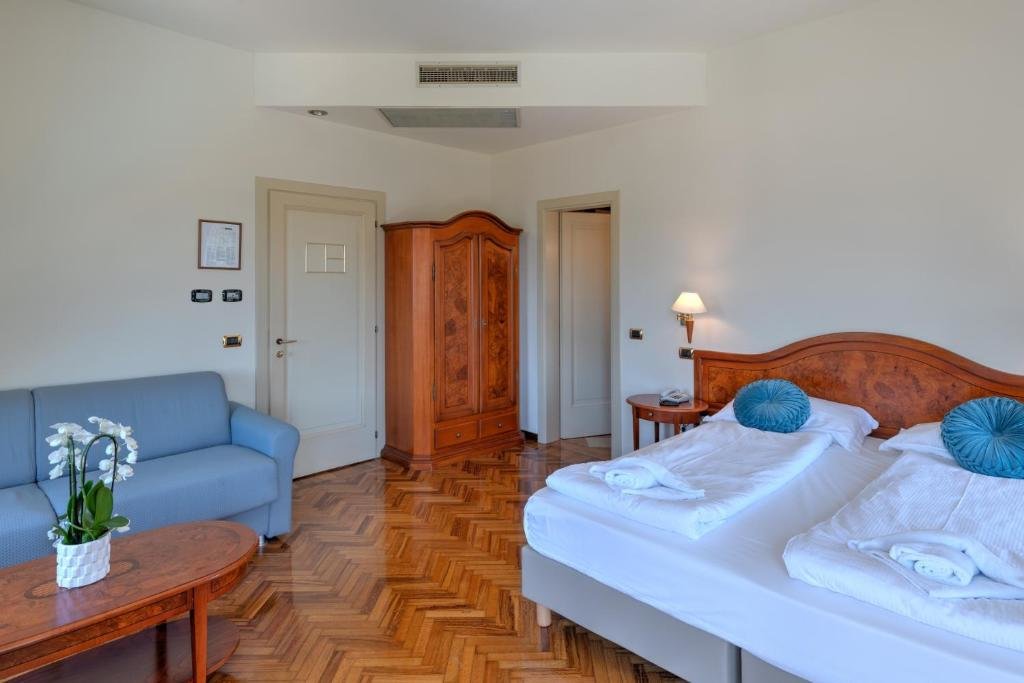 Standard Dreier Zimmer mit Seeblick Hotel Galeazzi